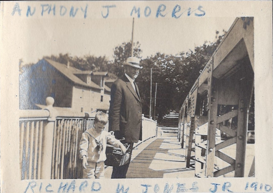 Anthony Jones Morris with Richard W. Jones, Jr. 1910.jpg