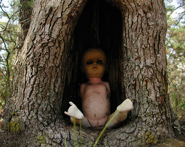 creepy-doll.jpg